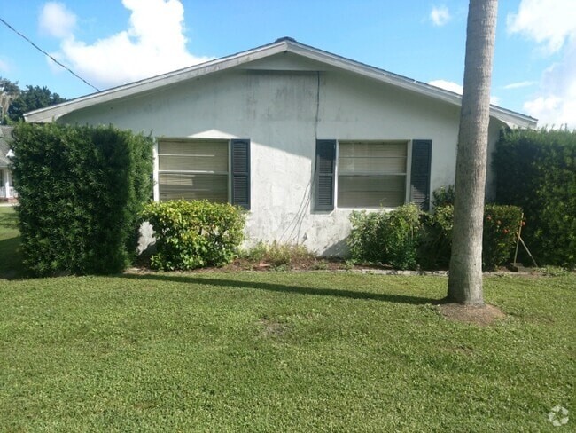 Building Photo - 5787 US-441