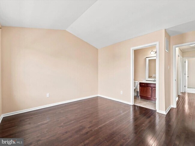 Building Photo - 145 Mercer Ct