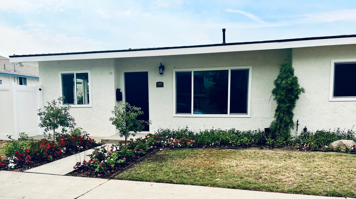 New listing, newly Remodeled - 3371 Catalina St