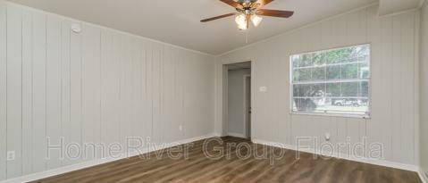 Foto del edificio - 4617 N John Bell Jr Dr