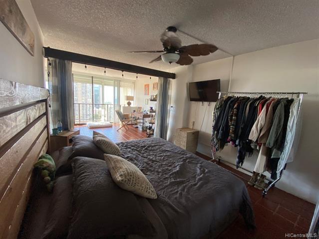 Foto del edificio - 2444 Hihiwai St