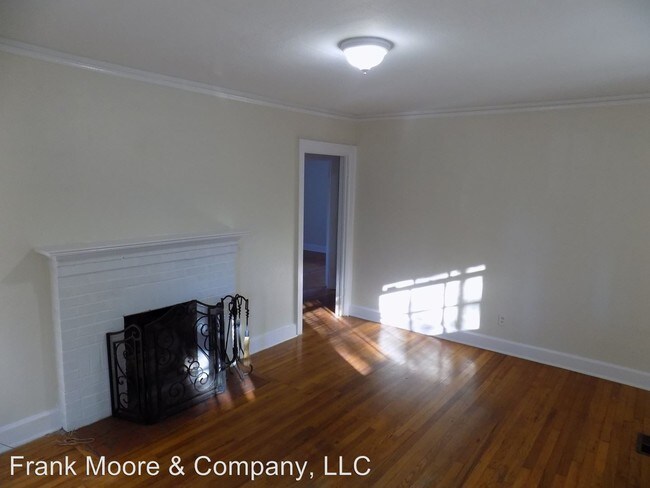 Building Photo - 3 br, 1 bath House - 1630 E. 51st Street