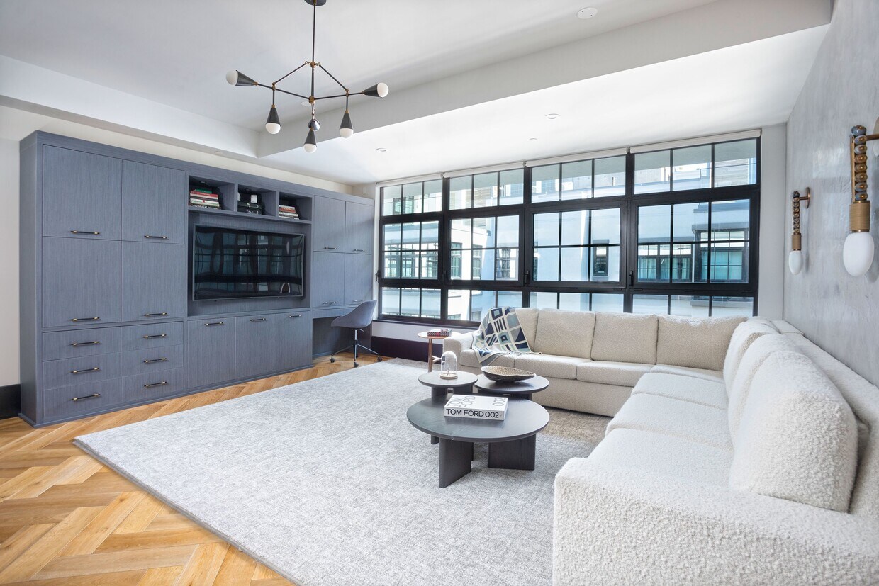 Photo - 51 Jay St (Brooklyn, NY)