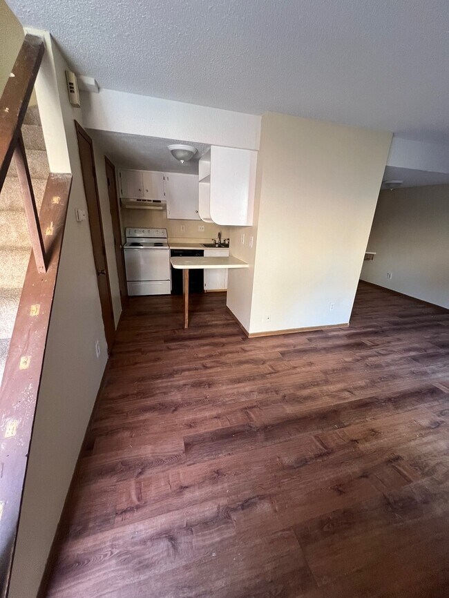 Foto del edificio - 3869 Treebrook Dr