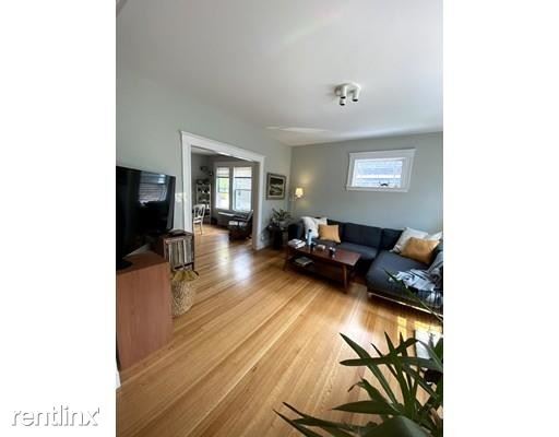 Primary Photo - 2 br, 1 bath Apartment - 11 Stedman St Apt 2