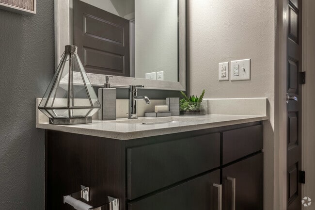 Bathroom - Elite 99 West