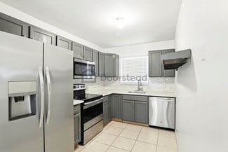 Building Photo - 3050 Norwood Pl