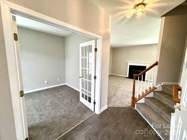 Building Photo - 3519 Balsam Tree Dr
