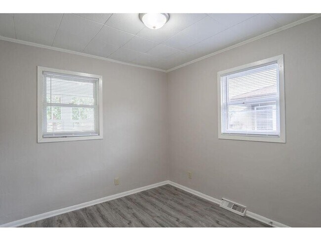 Building Photo - 1132 Farrington St