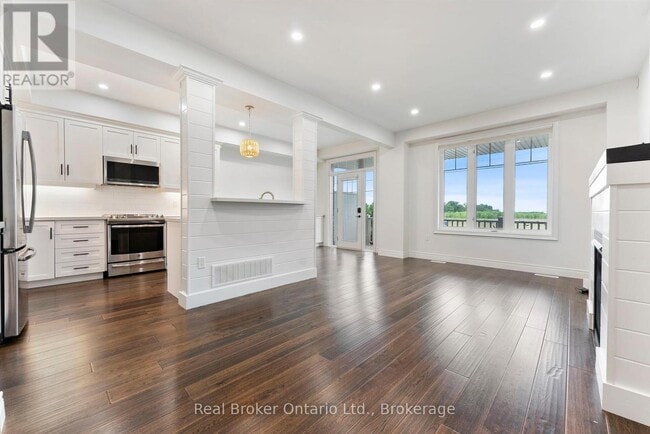 Building Photo - 86 Dunrobin Ln