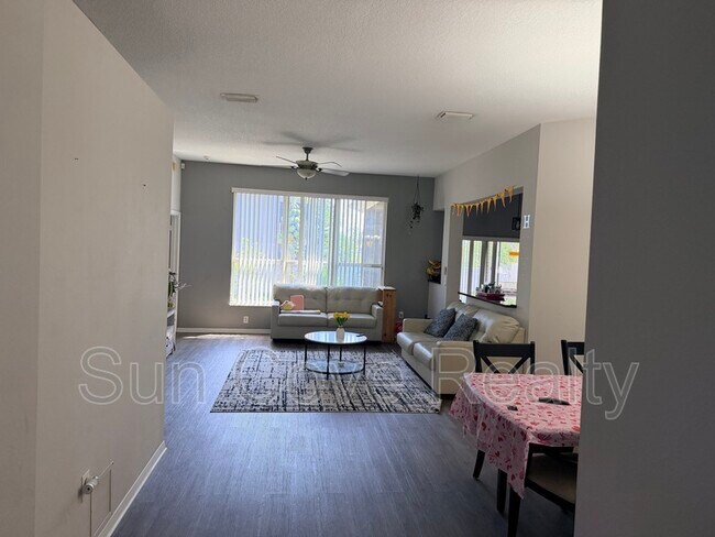 Foto del edificio - 8833 Cypress Hammock Dr