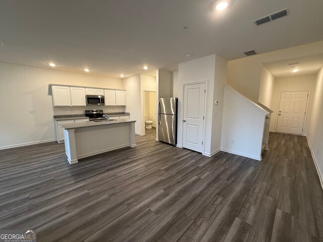 Building Photo - 1261 Fagiolo St