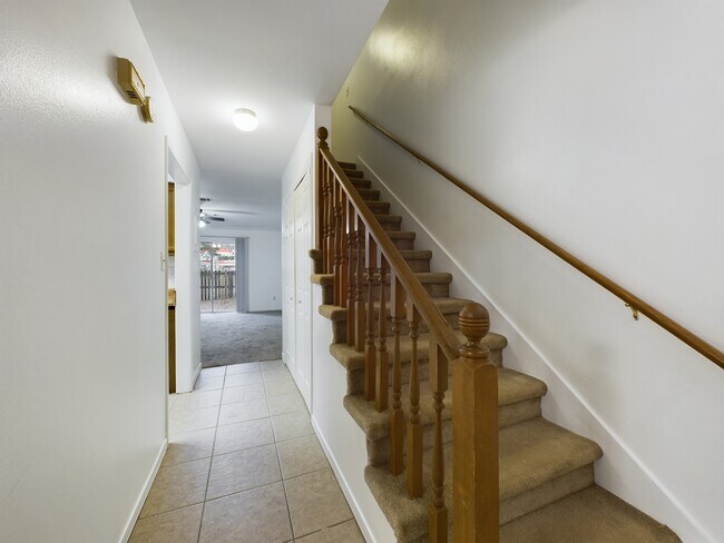 Foto del edificio - 3150 Belle Meade Dr