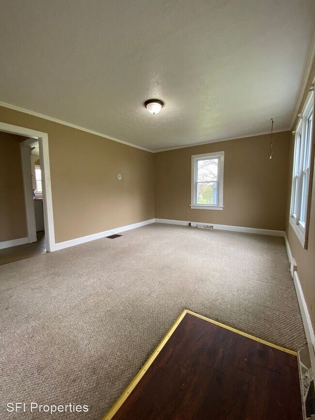 Building Photo - 31601 US-30