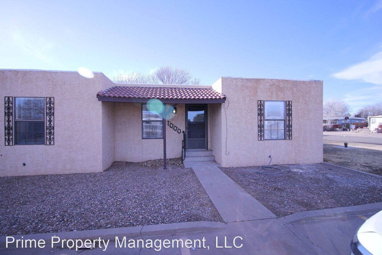 Primary Photo - 2 br, 1 bath House - 1000 Mockingbird