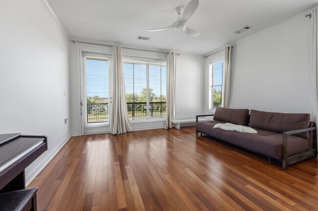 Foto del edificio - 380 Island Dr