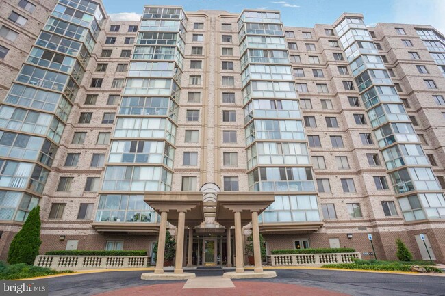 Foto del edificio - 19385 Cypress Ridge Terrace