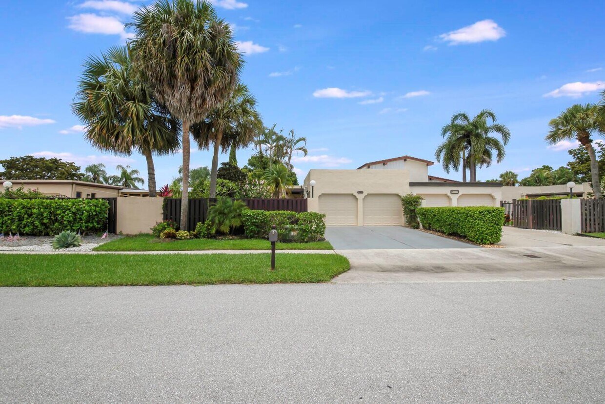 Primary Photo - 5217 Stonybrook Dr