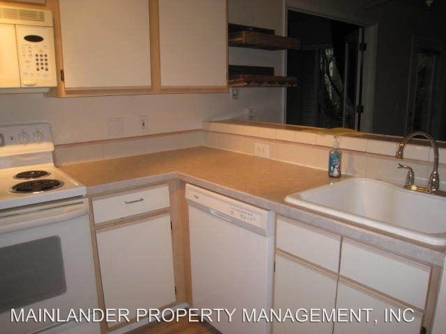 Building Photo - 5142 SW Multnomah Blvd