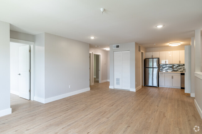 3HAB, 1BA - 1.027SF - Americanside Apartments