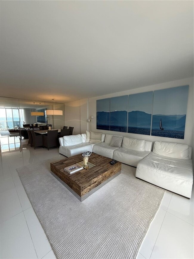 Foto del edificio - 10275 Collins Ave