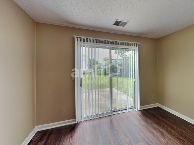 Building Photo - 6055 Polonius Ct