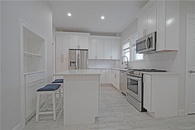 Building Photo - 282 Rich Ave