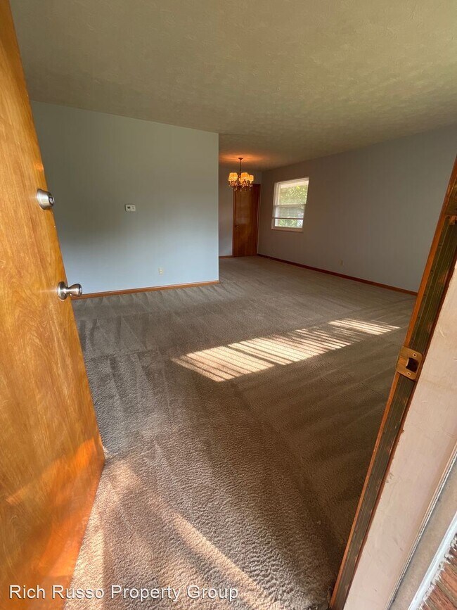 1703 Shady Lane Rd, Columbus, OH 43227 House Rental in Columbus, OH