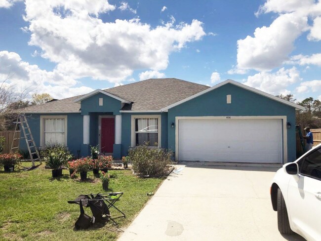 Building Photo - Solar Powered Smart Home