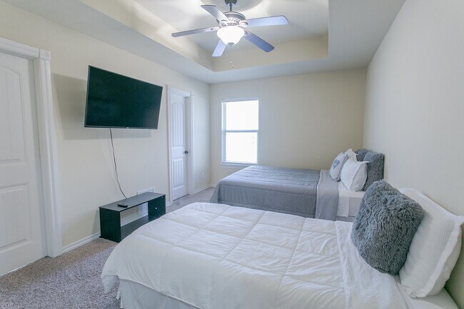 Fotografía del edificio - 2503 SW C Ave