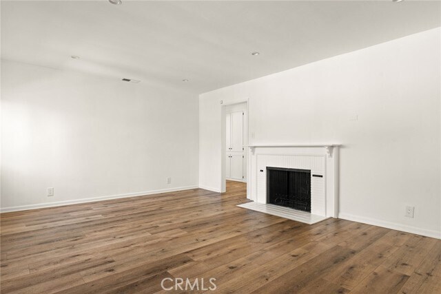 Building Photo - 5840 Allott Ave