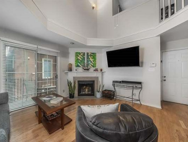 Building Photo - 3310 Fairmount-1-5582