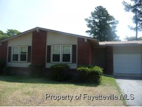 Foto principal - 3310 Sanford Dr