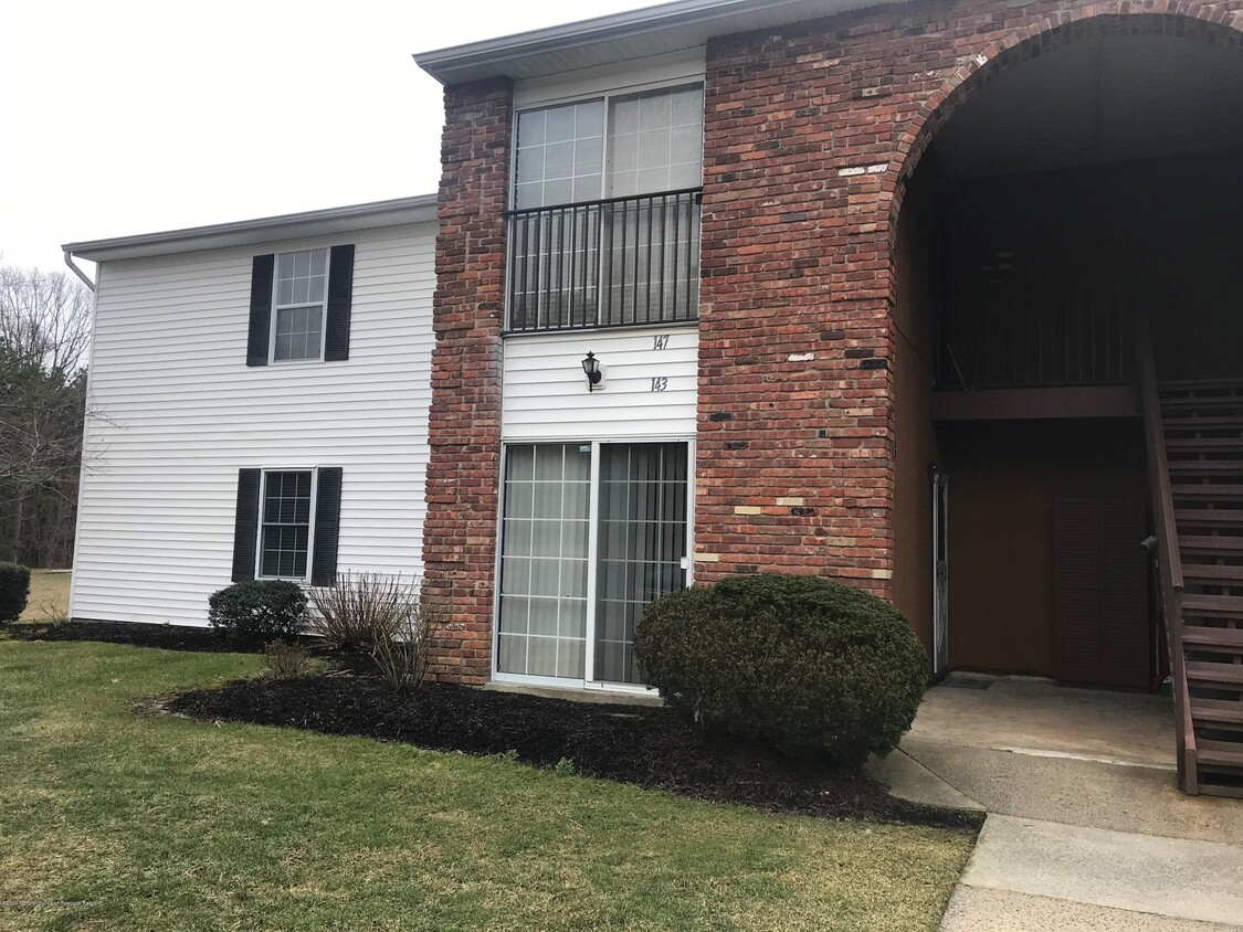 Foto principal - 143 Frontier Way