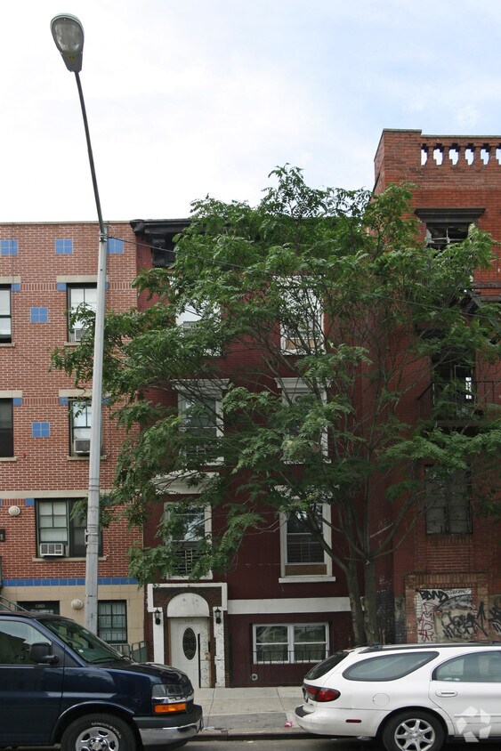 Primary Photo - 404 E 117th St