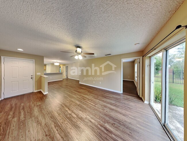 Foto del edificio - 15333 Harrowgate Way