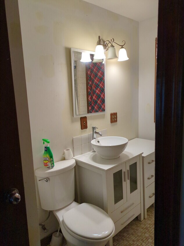 Foto del edificio - 5734 W Newport Ave