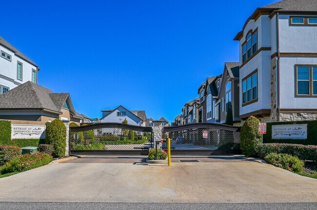 Foto del edificio - 11023 Acorn Falls Dr