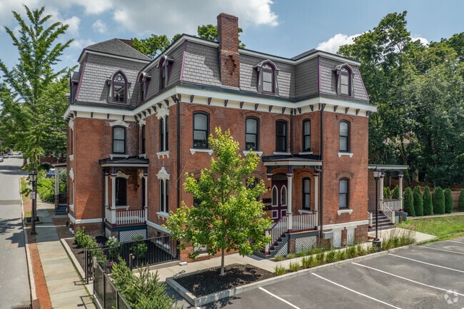 Building Photo - The Union Street Historic District