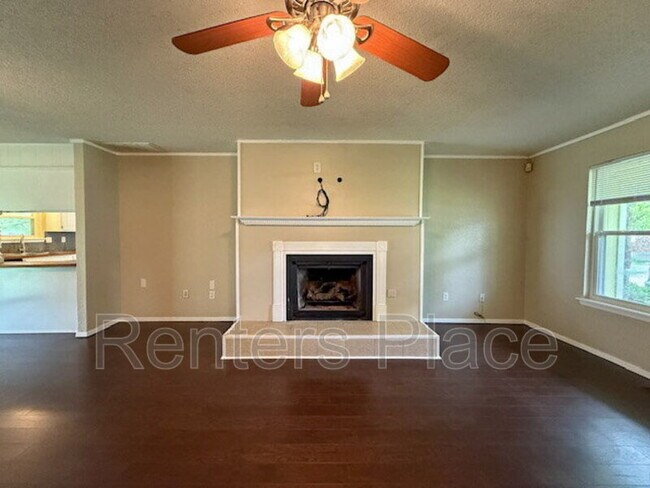 Foto del edificio - 8618 E 124th St S