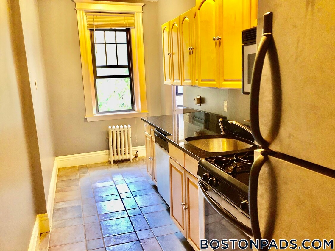 Primary Photo - 60 Queensberry St