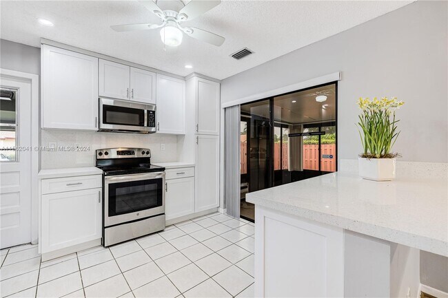 Foto del edificio - 11301 SW 4th St