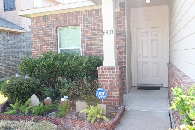 Foto del edificio - 6907 Silver Trace Ct