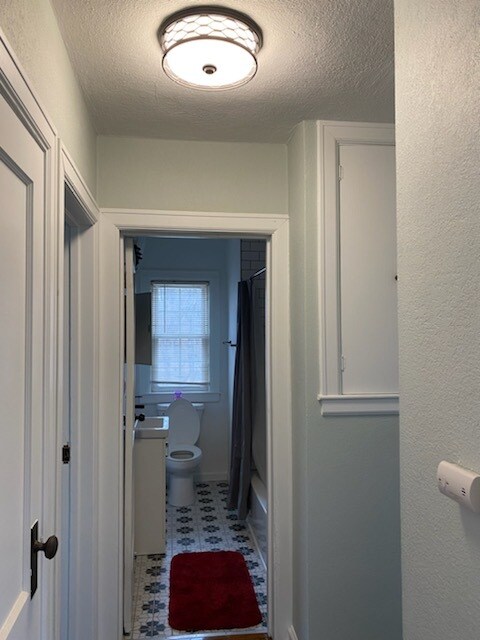 Building Photo - 600 N 350 W
