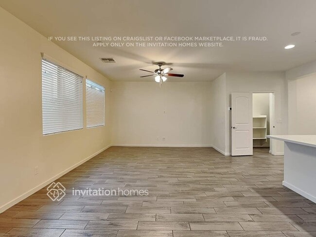 Foto del edificio - 1949 S Wallrade Ln