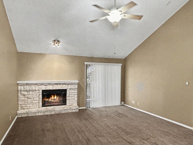 Foto del edificio - 12446 Starcrest Dr