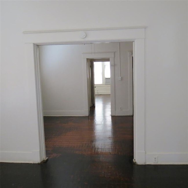 Building Photo - 3419 Avenue O