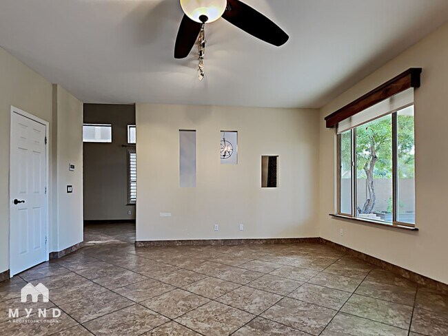 Building Photo - 3719 W Fallen Leaf Ln