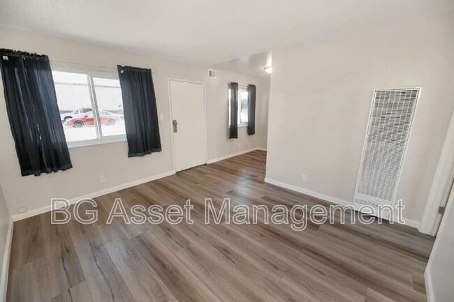 Building Photo - 1333 Market Ave