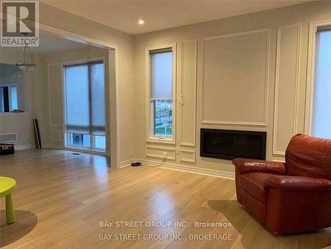 Photo du bâtiment - 1095 Azalea Ave